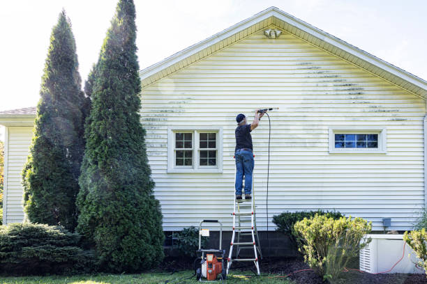 Best Animal Enclosure Cleaning  in Lake Placid, FL